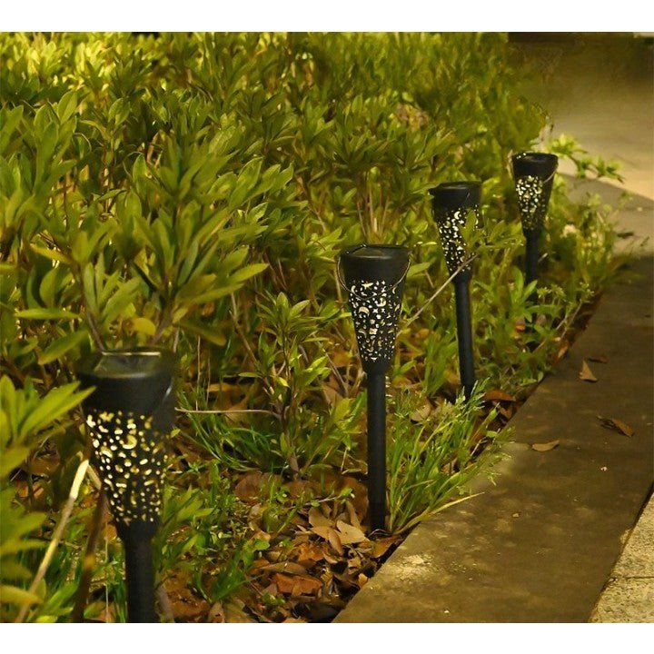 Decoratiune cu incarcare solara pentru gradina tip torta, senzor de lumina, Alb cald - Diversico